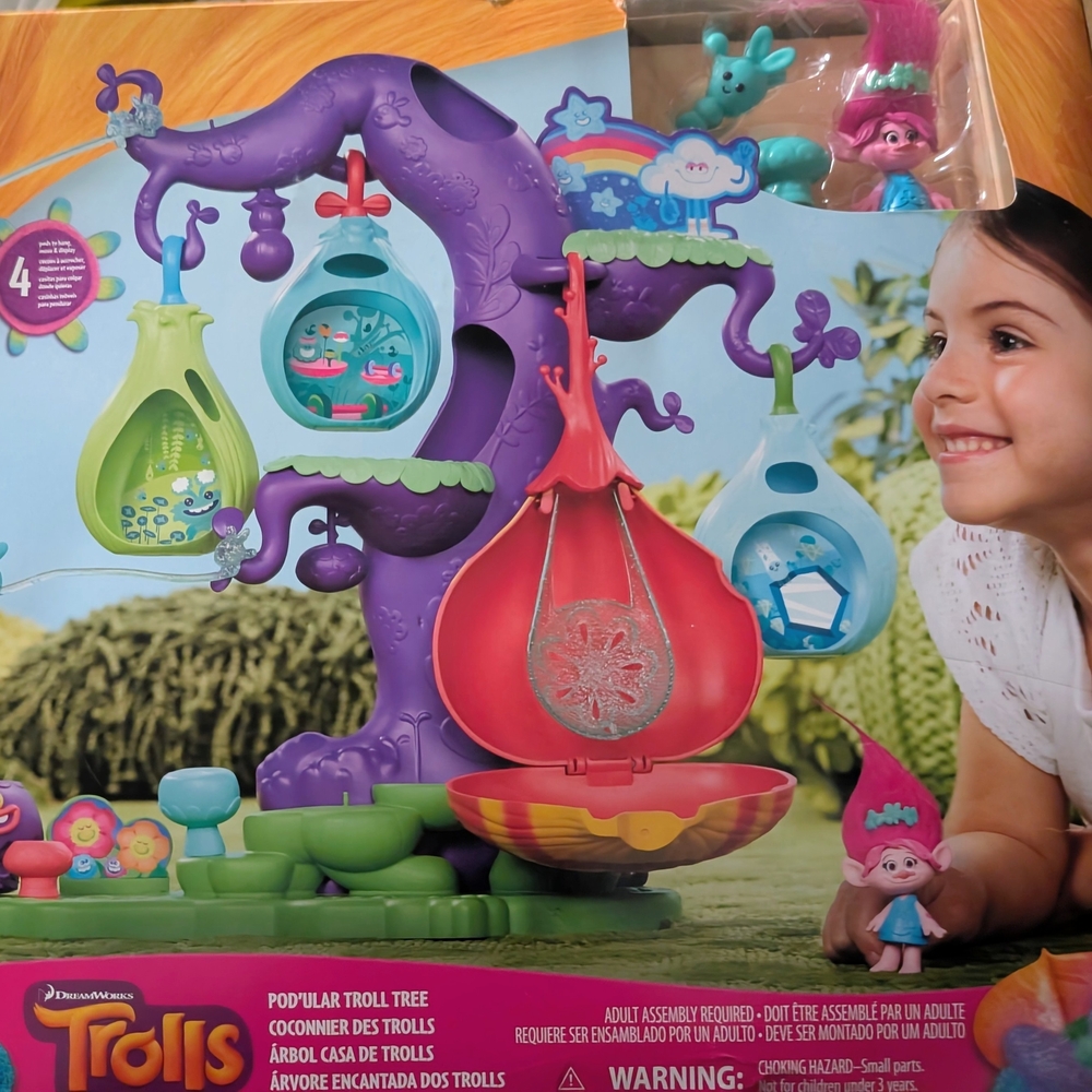 DreamWorks Trolls Colorful Tree Playset